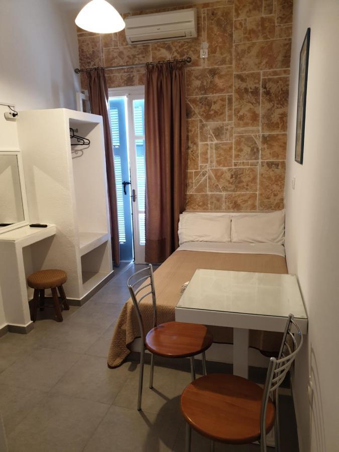 Errika Appartement Ermoupoli Buitenkant foto