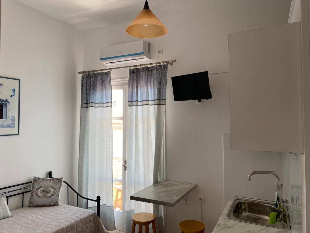 Errika Appartement Ermoupoli Buitenkant foto