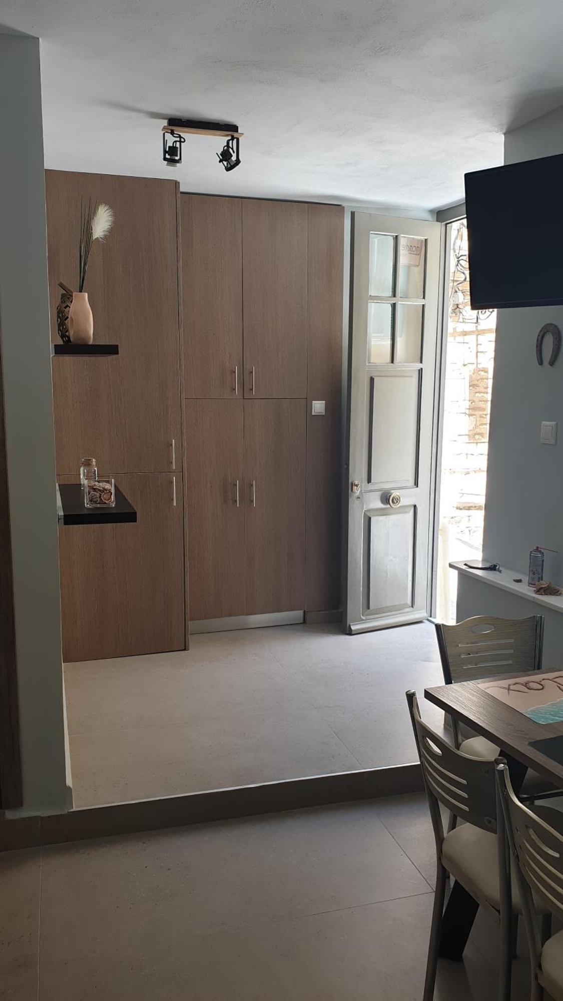 Errika Appartement Ermoupoli Buitenkant foto